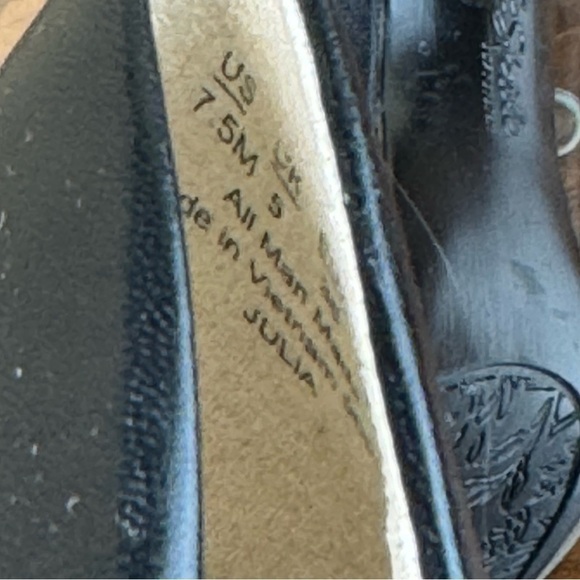 LifeStride Julia Platform Pump in black - Picture 9 of 15